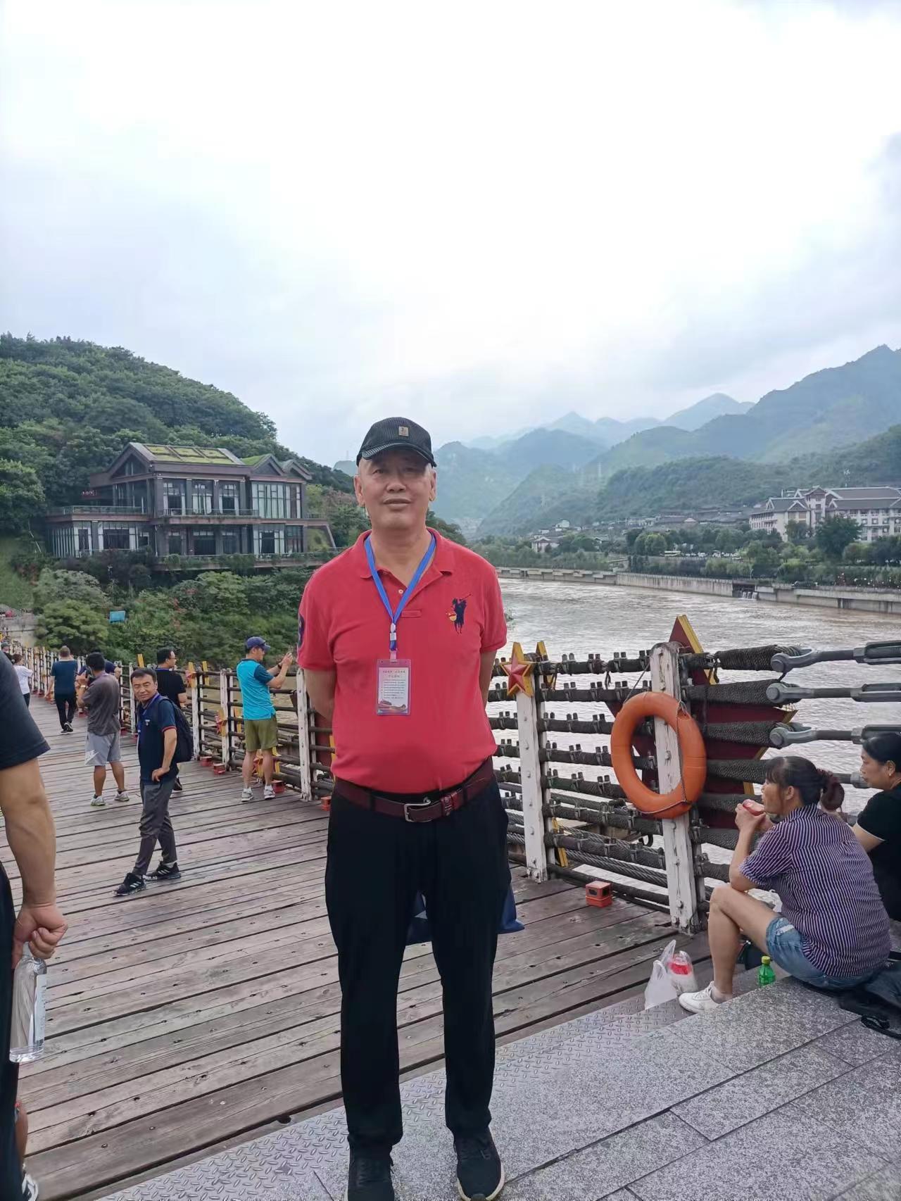 体育课部罗忠敏